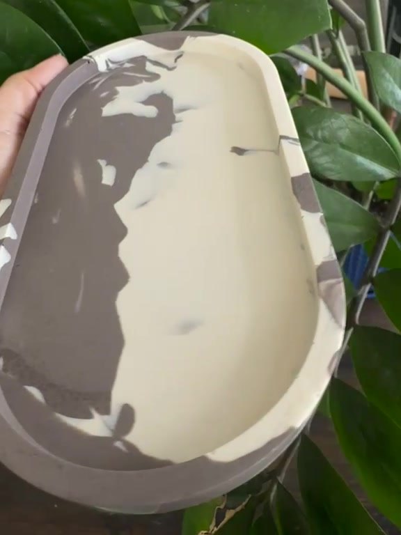 Marbled cacao and cream tray